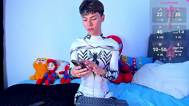 callum 77 online show from December 4, 2025, 9:23 pm