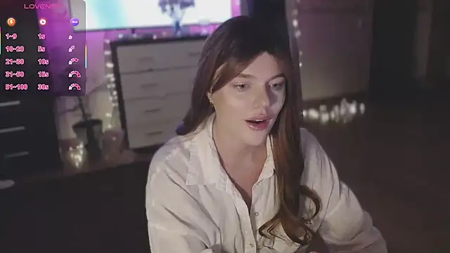 CherryRed Girl online show from September 9, 2025, 9:36 pm