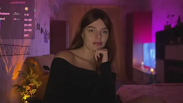 CherryRed Girl online show from October 23, 2025, 7:45 pm