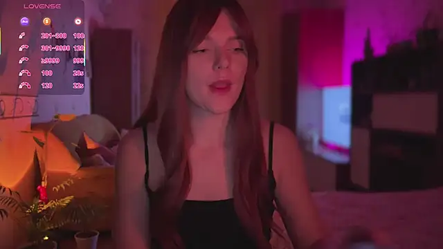 CherryRed Girl online show from April 13, 2026, 7:41 pm