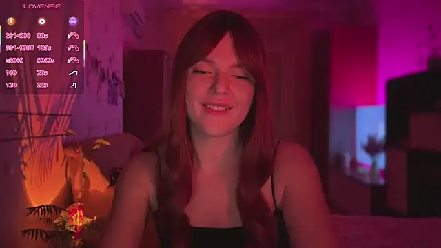 CherryRed Girl online show from May 19, 2026, 10:05 pm