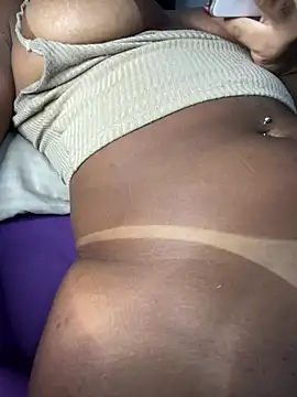 yasmimbrasileirinha online show from February 23, 2025, 2:51 am