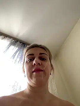 Lusi Luxary online show from November 13, 2025, 5:17 am