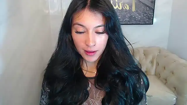 Isabella Collen v online show from May 19, 2026, 1:17 pm