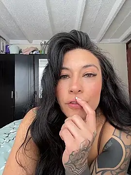 Isabella Collen v online show from July 24, 2026, 1:09 pm