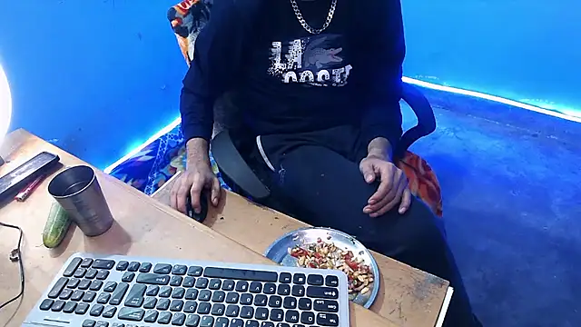 Snapshot of rahulkajuuu0909 chatting on December 17, 2025, 3:51 pm rahulkajuuu0909 online show from December 17, 2025, 3:51 pm