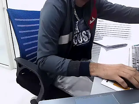 Snapshot of rahulkajuuu0909 chatting on December 21, 2025, 5:36 am rahulkajuuu0909 online show from December 21, 2025, 5:36 am