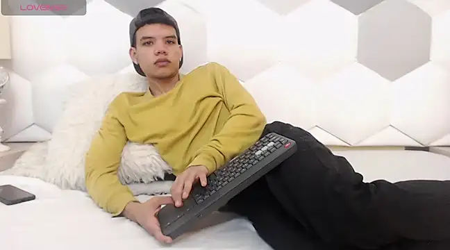 Snapshot of Axel_Forte chatting on February 24, 2025, 12:37 pm Axel Forte online show from February 24, 2025, 12:37 pm