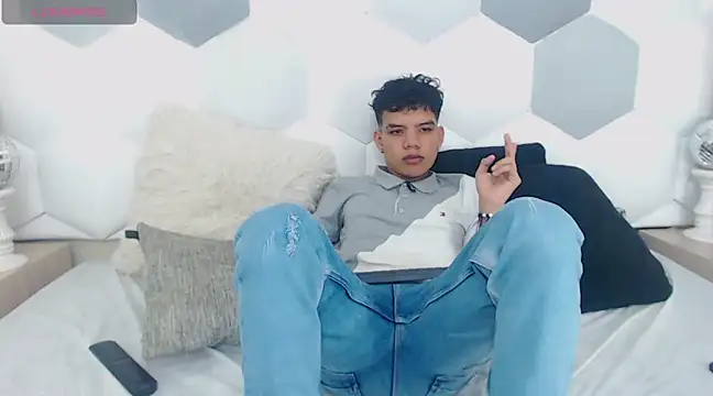 Snapshot of Axel_Forte chatting on February 28, 2025, 12:31 pm Axel Forte online show from February 28, 2025, 12:31 pm