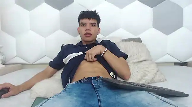 Snapshot of Axel_Forte chatting on March 4, 2025, 12:22 pm Axel Forte online show from March 4, 2025, 12:22 pm