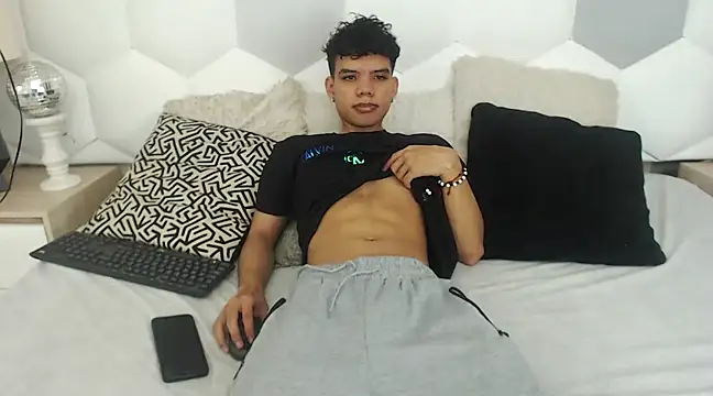 Snapshot of Axel_Forte chatting on March 6, 2025, 12:30 pm Axel Forte online show from March 6, 2025, 12:30 pm