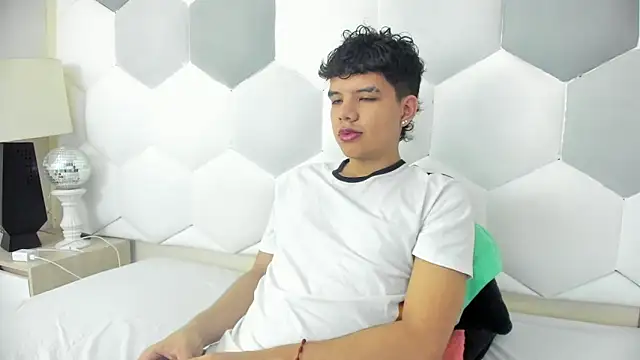 Snapshot of Axel_Forte chatting on September 12, 2025, 12:27 pm Axel Forte online show from September 12, 2025, 12:27 pm