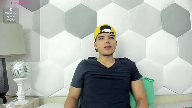 Snapshot of Axel_Forte chatting on September 29, 2025, 1:05 pm Axel Forte online show from September 29, 2025, 1:05 pm