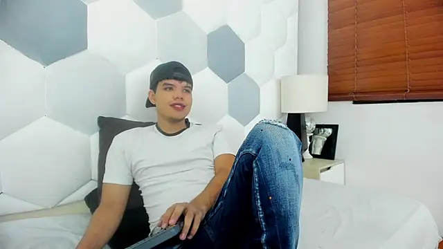 Axel Forte online show from March 7, 2026, 2:03 pm