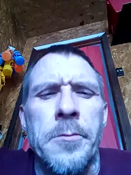 Snapshot of lambomusik chatting on April 3, 2026, 7:12 pm lambomusik online show from April 3, 2026, 7:12 pm