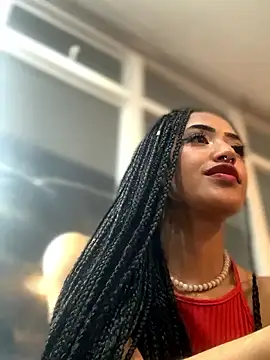 MichelleDiaz Pink online show from February 26, 2025, 12:05 am