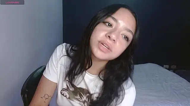 Snapshot of hellokitty__valery chatting on October 11, 2025, 4:12 am hellokitty valery online show from October 11, 2025, 4:12 am