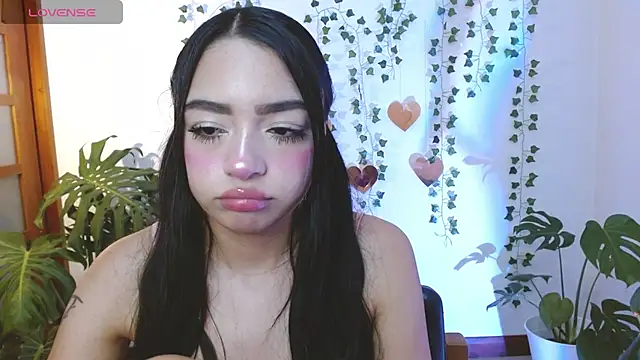 Snapshot of hellokitty__valery chatting on April 28, 2026, 2:27 am hellokitty valery online show from April 28, 2026, 2:27 am