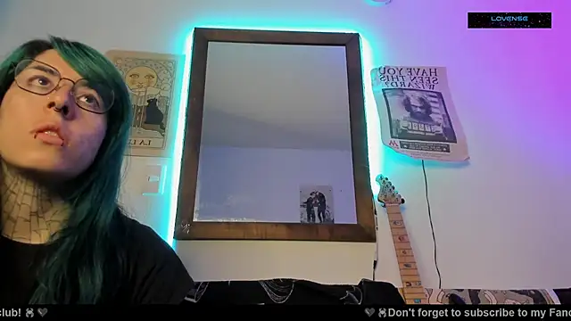 Hisato111 online show from October 17, 2025, 12:30 pm