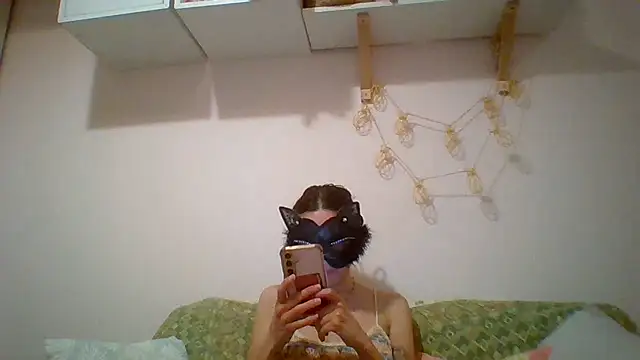 Snapshot of kittysissy chatting on June 17, 2026, 8:10 pm kittysissy online show from June 17, 2026, 8:10 pm