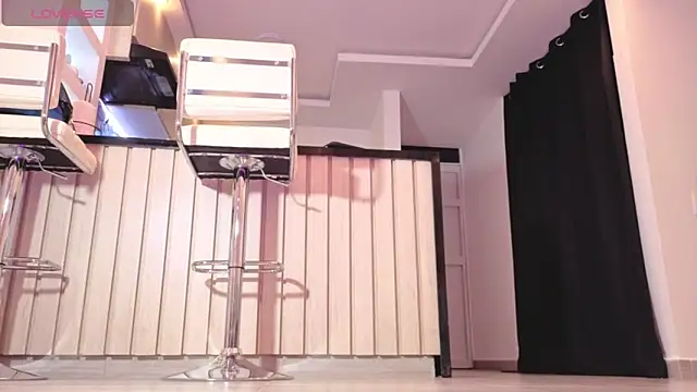 tatiana 10 online show from April 5, 2026, 3:15 am