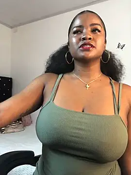 Snapshot of ValerieBlakee chatting on March 3, 2026, 6:03 pm ValerieBlakee online show from March 3, 2026, 6:03 pm