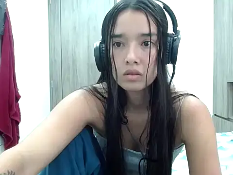  luna 777 online show from April 9, 2026, 1:16 pm