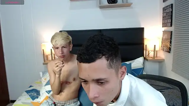 Snapshot of matteo_foxx chatting on March 21, 2025, 7:13 pm matteo foxx online show from March 21, 2025, 7:13 pm