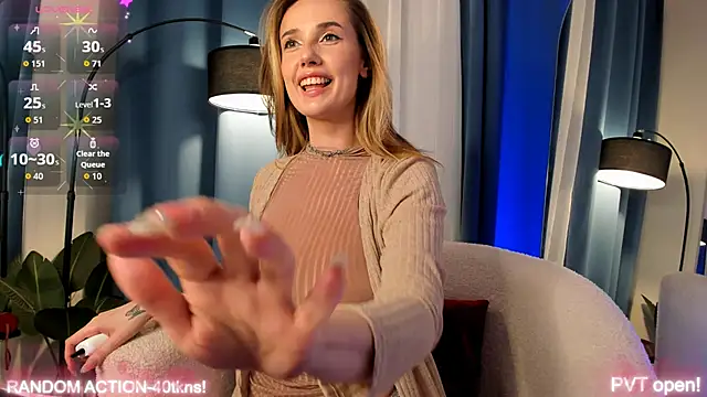 Snapshot of luna_joy_ chatting on October 9, 2025, 2:37 pm luna joy online show from October 9, 2025, 2:37 pm