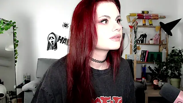 Della Ideal online show from October 20, 2025, 4:40 pm