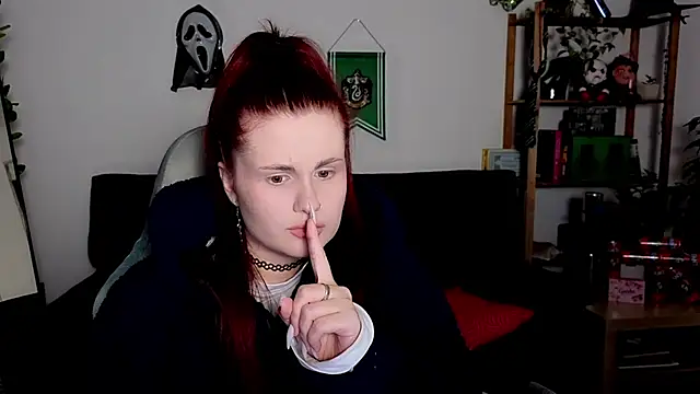 Della Ideal online show from November 26, 2025, 5:47 pm