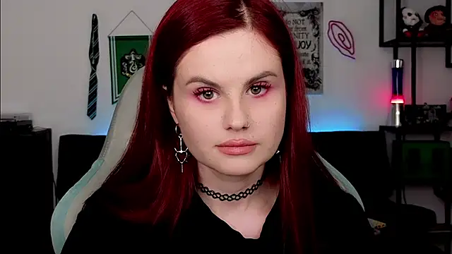 Della Ideal online show from March 17, 2026, 6:22 pm