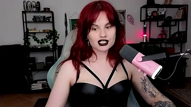 Della Ideal online show from April 19, 2026, 5:12 pm