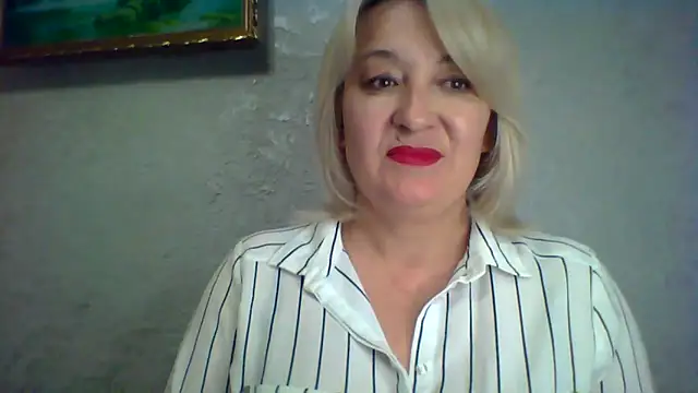 ArielXLoveresss online show from May 31, 2026, 1:07 pm