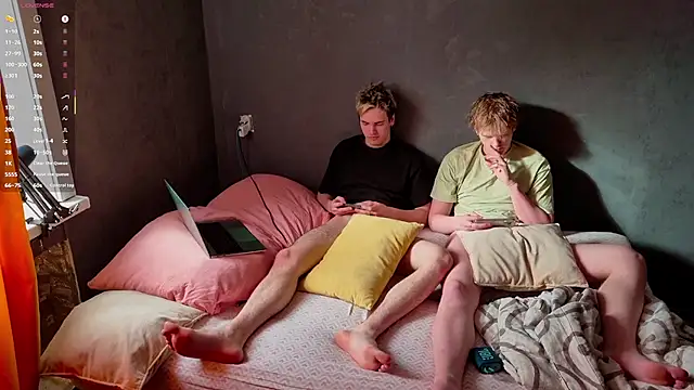 TaylerSigma online show from March 4, 2025, 4:17 am