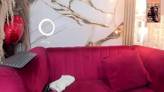 Snapshot of Bella_williamss_ chatting on June 2, 2026, 7:49 pm Bella williamss online show from June 2, 2026, 7:49 pm