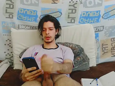 Snapshot of blondetwink chatting on April 29, 2026, 3:49 pm blondetwink online show from April 29, 2026, 3:49 pm