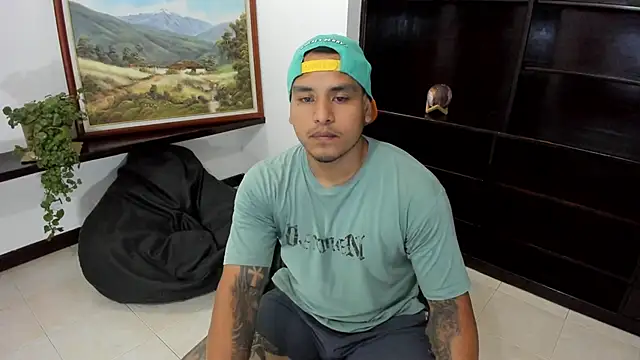 maxflurry  online show from March 3, 2025, 12:04 am