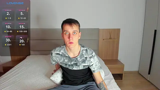 your super hero online show from February 24, 2025, 3:20 pm