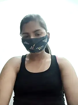 Snapshot of heena-3678 chatting on March 5, 2025, 5:40 am heena-3678 online show from March 5, 2025, 5:40 am