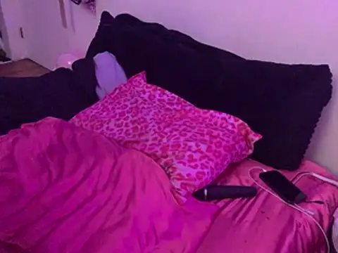 ChrryFoxx online show from February 14, 2026, 11:51 am