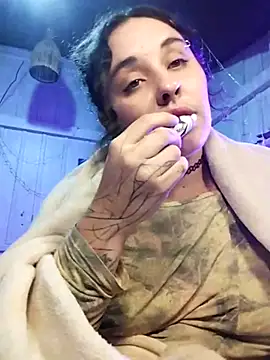 Fellyna online show from November 8, 2025, 4:23 am