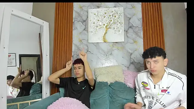 Snapshot of KING_OFF_BOYS chatting on June 9, 2026, 2:06 pm KING OFF BOYS online show from June 9, 2026, 2:06 pm
