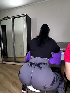  KissMyAss  online show from February 1, 2026, 6:39 pm