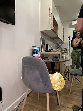  KissMyAss  online show from April 5, 2026, 7:22 pm