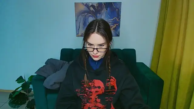 Snapshot of ElenaOconar chatting on March 4, 2025, 12:33 pm ElenaOconar online show from March 4, 2025, 12:33 pm