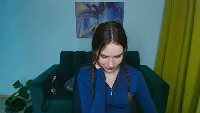 Snapshot of ElenaOconar chatting on March 4, 2025, 3:37 pm ElenaOconar online show from March 4, 2025, 3:37 pm