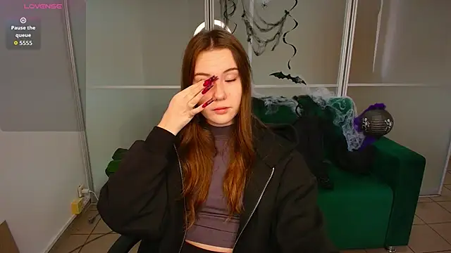 Snapshot of ElenaOconar chatting on November 4, 2025, 6:45 am ElenaOconar online show from November 4, 2025, 6:45 am