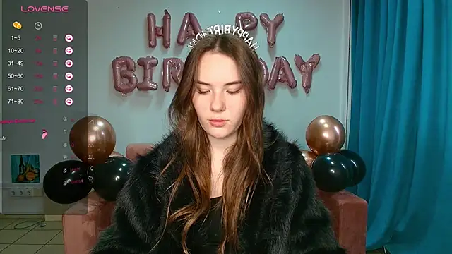 Snapshot of ElenaOconar chatting on November 13, 2025, 8:35 am ElenaOconar online show from November 13, 2025, 8:35 am