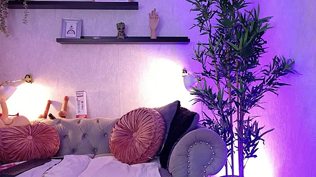 Anaise latif online show from October 21, 2025, 11:33 am